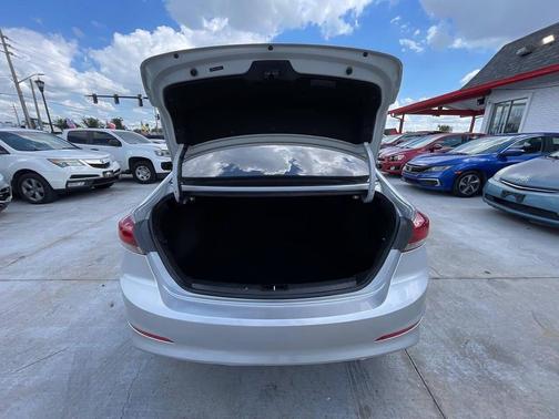 Symphony Silver 2018 Hyundai ELANTRA Limited