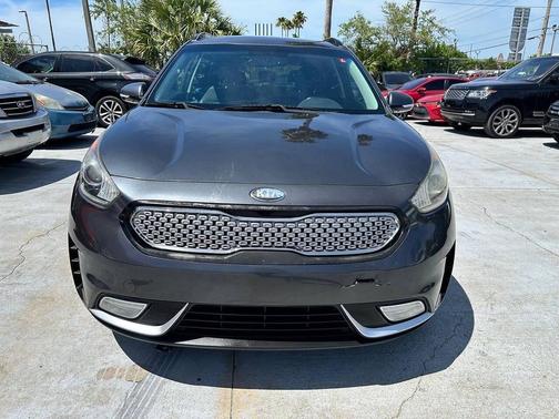 Platinum Graphite 2019 Kia Niro s Touring