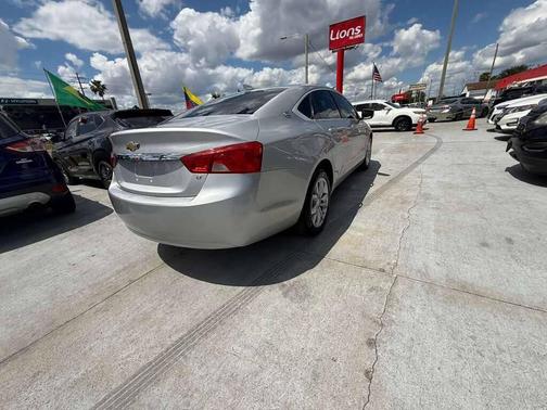Silver Ice Metallic 2018 Chevrolet Impala 1LT
