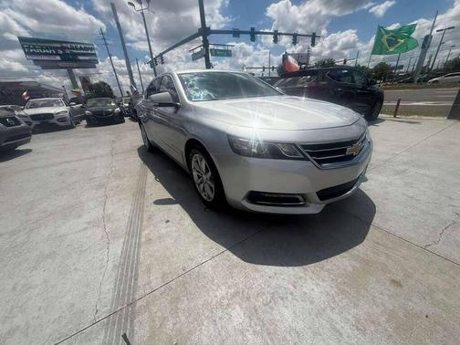 Silver Ice Metallic 2018 Chevrolet Impala 1LT