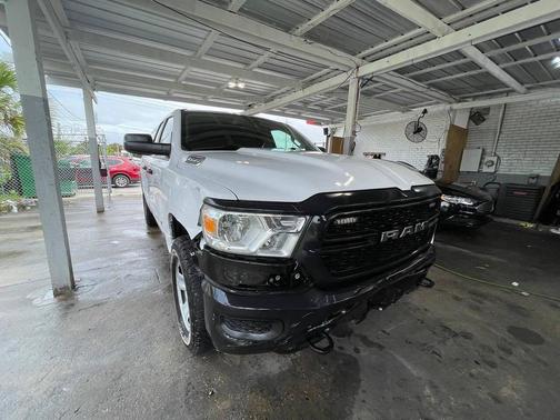 Bright White Clearcoat 2019 RAM 1500 Tradesman
