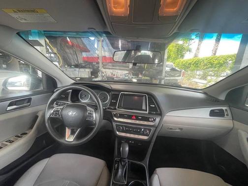 Phantom Black 2018 Hyundai SONATA SE