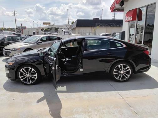 2022 Chevrolet Malibu FWD LT