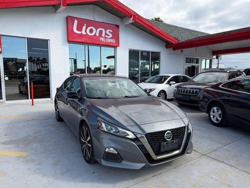 2021 Nissan Altima SR FWD