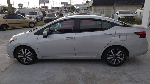 2021 Nissan Versa 1.6 SV