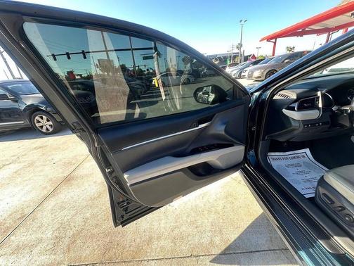 Galactic Aqua Mica 2019 Toyota Camry SE