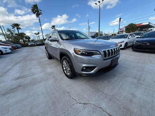 Billet Silver Metallic Clearcoat 2019 Jeep Cherokee Latitude Plus