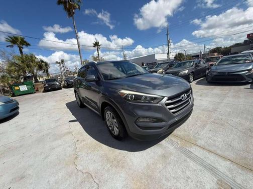 2018 Hyundai TUCSON SEL