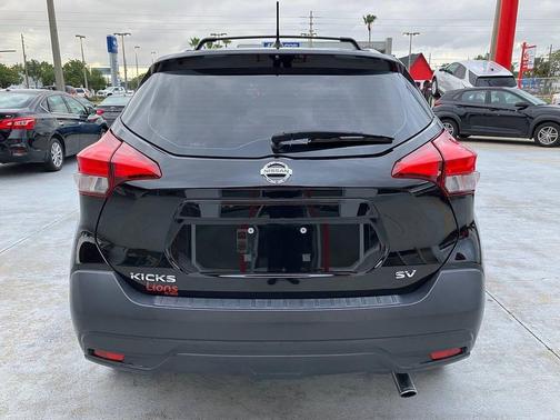 2019 Nissan Kicks SV