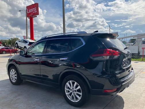 2020 Nissan Rogue SV