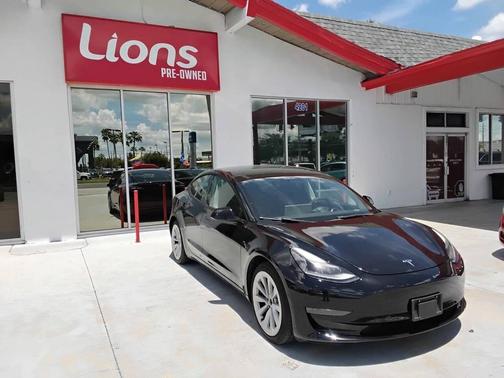 2022 Tesla Model 3 Standard Range