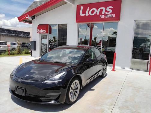 2022 Tesla Model 3 Standard Range