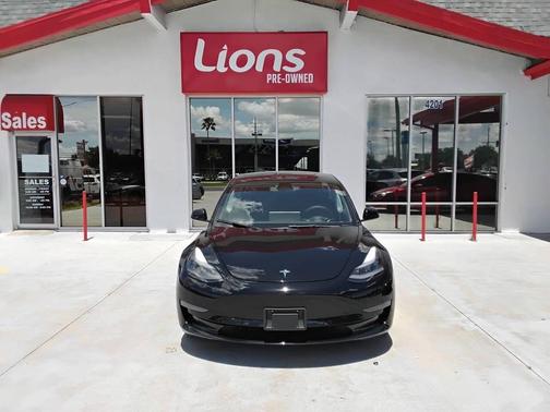 2022 Tesla Model 3 Standard Range