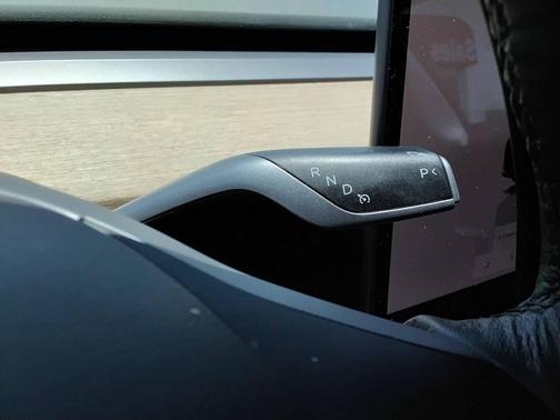 2022 Tesla Model 3 Standard Range