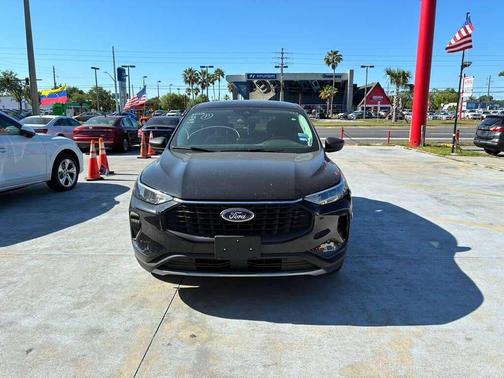 Agate Black Metallic 2025 Ford Escape Active