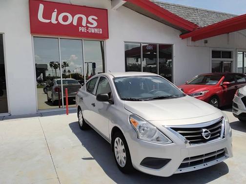 2015 Nissan Versa 1.6 S+