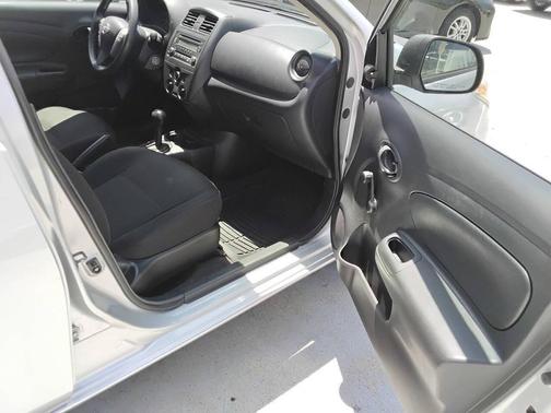 2015 Nissan Versa 1.6 S+