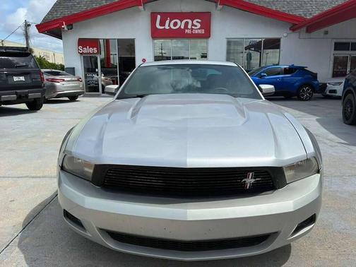 Ingot Silver Metallic 2012 Ford Mustang V6