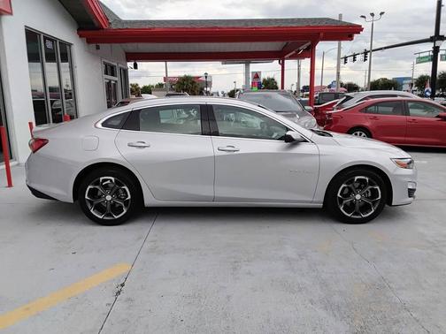 2022 Chevrolet Malibu FWD LT