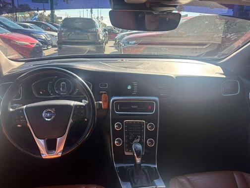 2015 Volvo S60 T6 Platinum