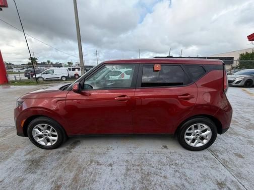 2024 Kia Soul LX