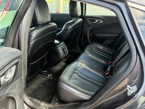 Granite Crystal Metallic Clearcoat 2015 Chrysler 200 C