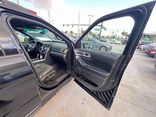 Tuxedo Black Metallic 2014 Ford Explorer Sport