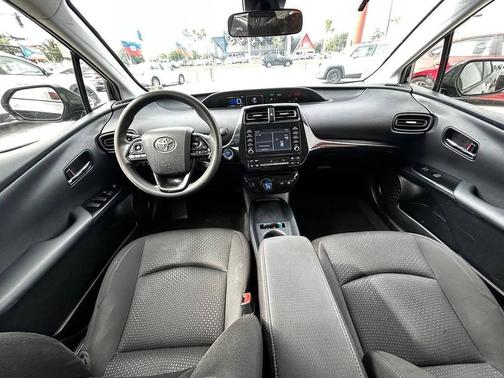 2020 Toyota Prius L