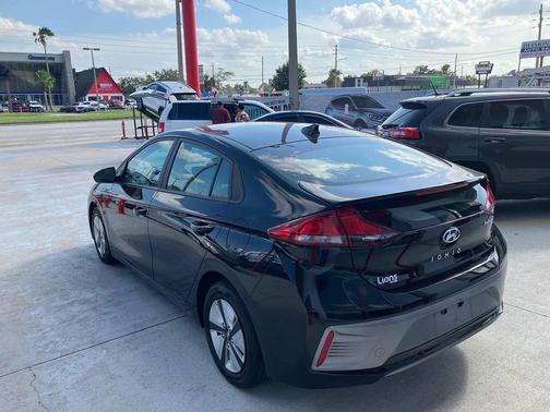 2021 Hyundai IONIQ Hybrid Blue