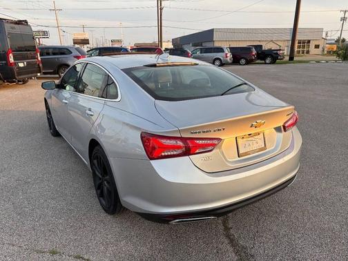 Silver Ice Metallic 2020 Chevrolet Malibu FWD Premier