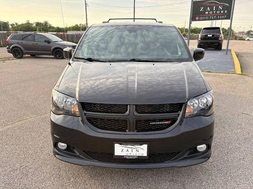 Black Onyx Crystal Pearlcoat 2019 Dodge Grand Caravan GT