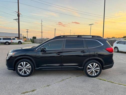 Crystal Black Silica 2021 Subaru Ascent Limited 7-Passenger