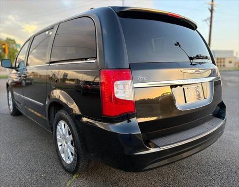 2014 Chrysler Town & Country Touring