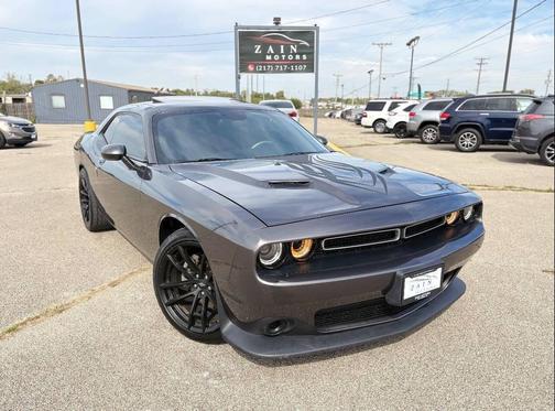 2015 Dodge Challenger SXT Plus