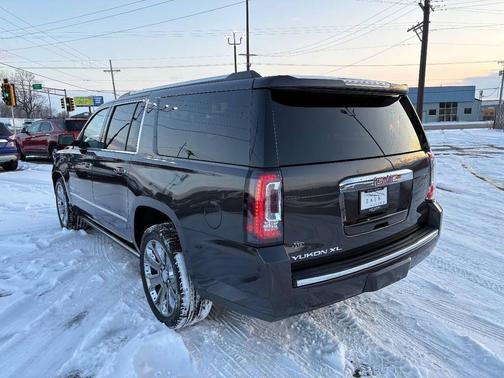 2017 GMC Yukon XL Denali