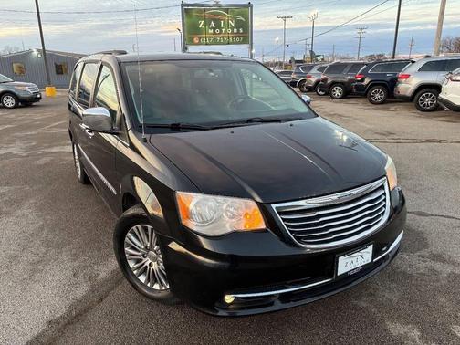 2014 Chrysler Town & Country Touring-L