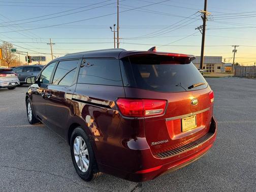 2017 Kia Sedona LX