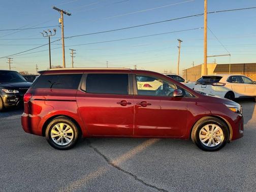 2017 Kia Sedona LX