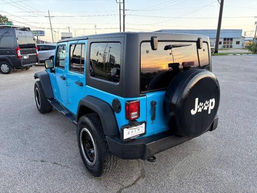 Chief Clearcoat 2017 Jeep Wrangler Unlimited Sport