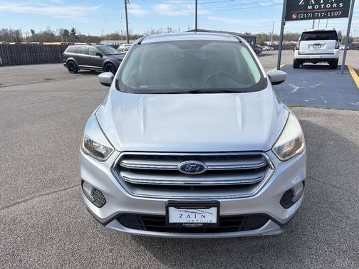 Ingot Silver 2017 Ford Escape SE
