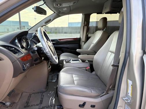 2015 Chrysler Town & Country Touring
