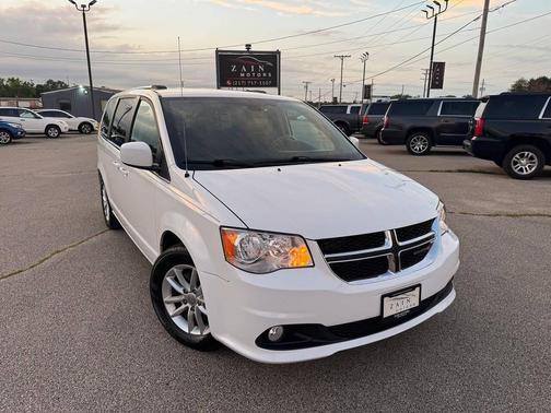 White Knuckle Clearcoat 2019 Dodge Grand Caravan SXT