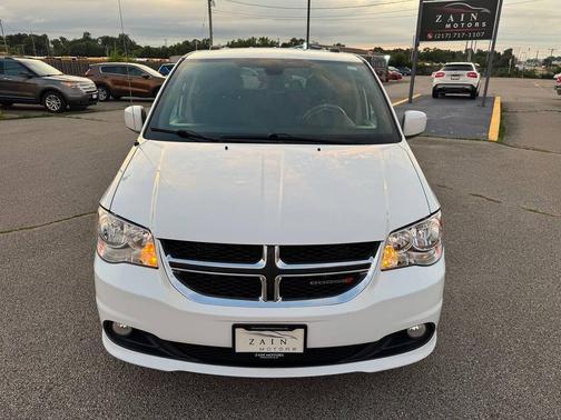 White Knuckle Clearcoat 2019 Dodge Grand Caravan SXT