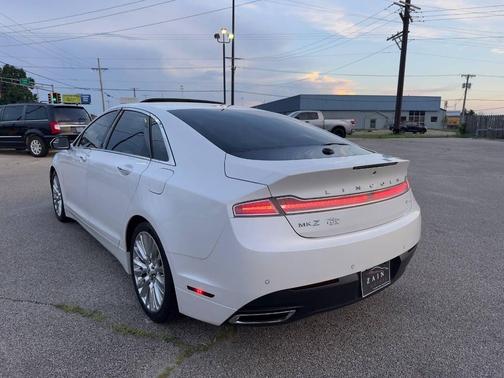 2015 Lincoln MKZ Base