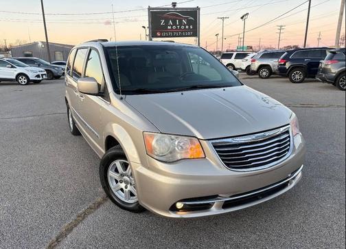 2012 Chrysler Town & Country Touring