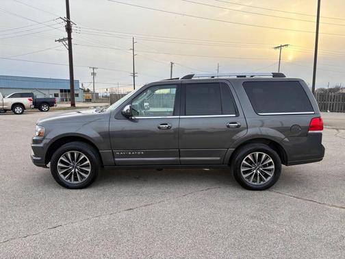 2016 Lincoln Navigator Select