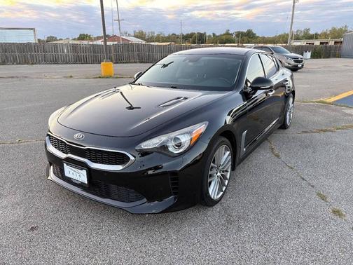 2018 Kia Stinger Base AWD 4dr Sedan
