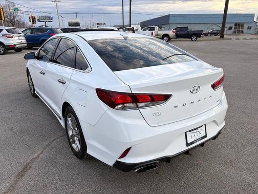 2018 Hyundai SONATA Sport