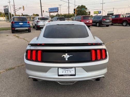 2016 Ford Mustang V6