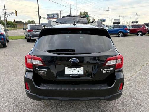 Crystal Black Silica 2017 Subaru Outback 2.5i Limited
